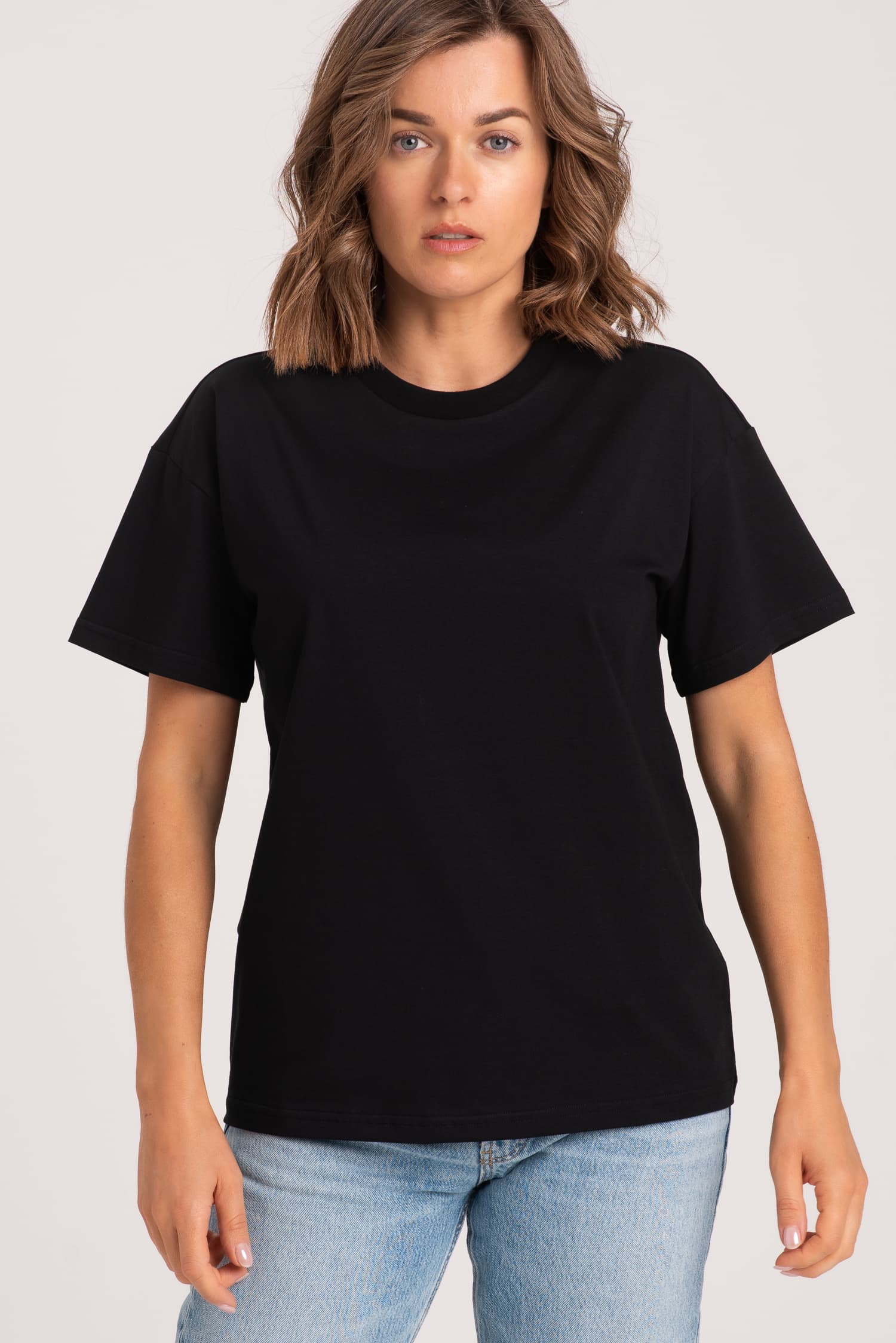 T-shirt klasyczny BASIC - czarny - zdjęcie 2