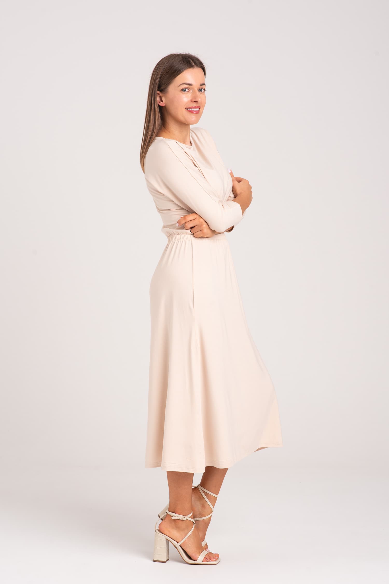 Kremowa sukienka z modalu Hot As Hell - widok 2