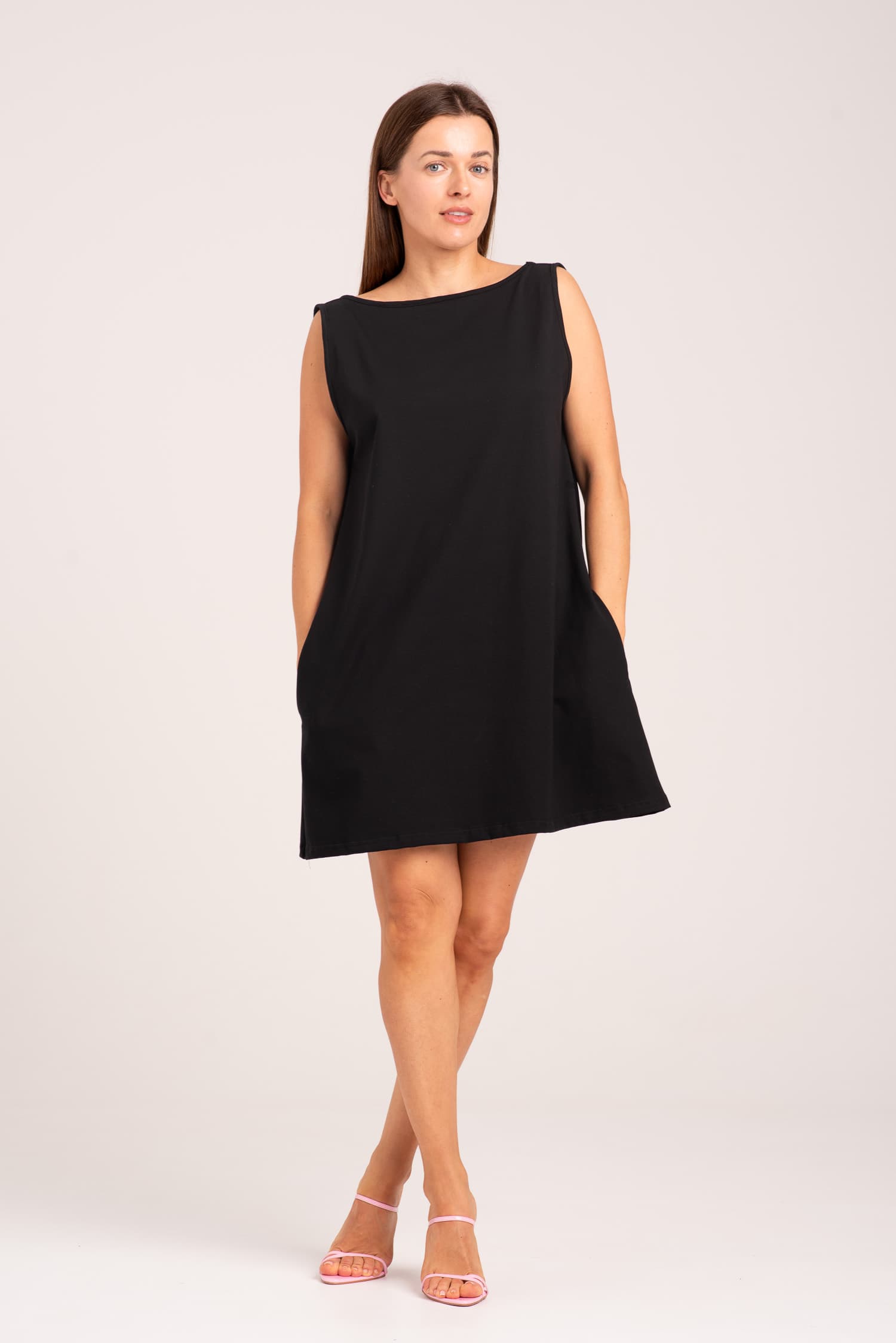 Czarna bawełniana sukienka z odkrytymi plecami Zola - widok 2