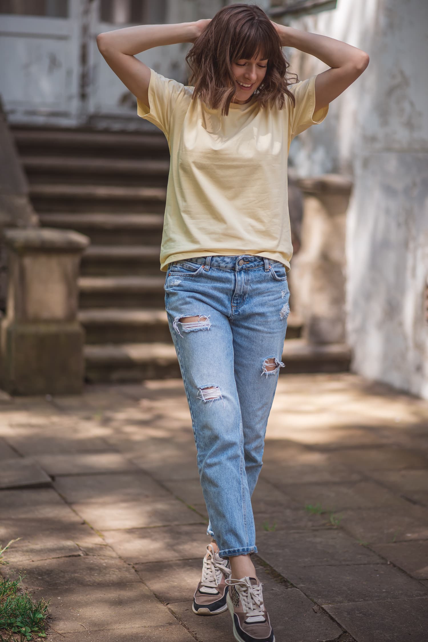 T-shirt klasyczny BASIC – żółty - zdjęcie 3