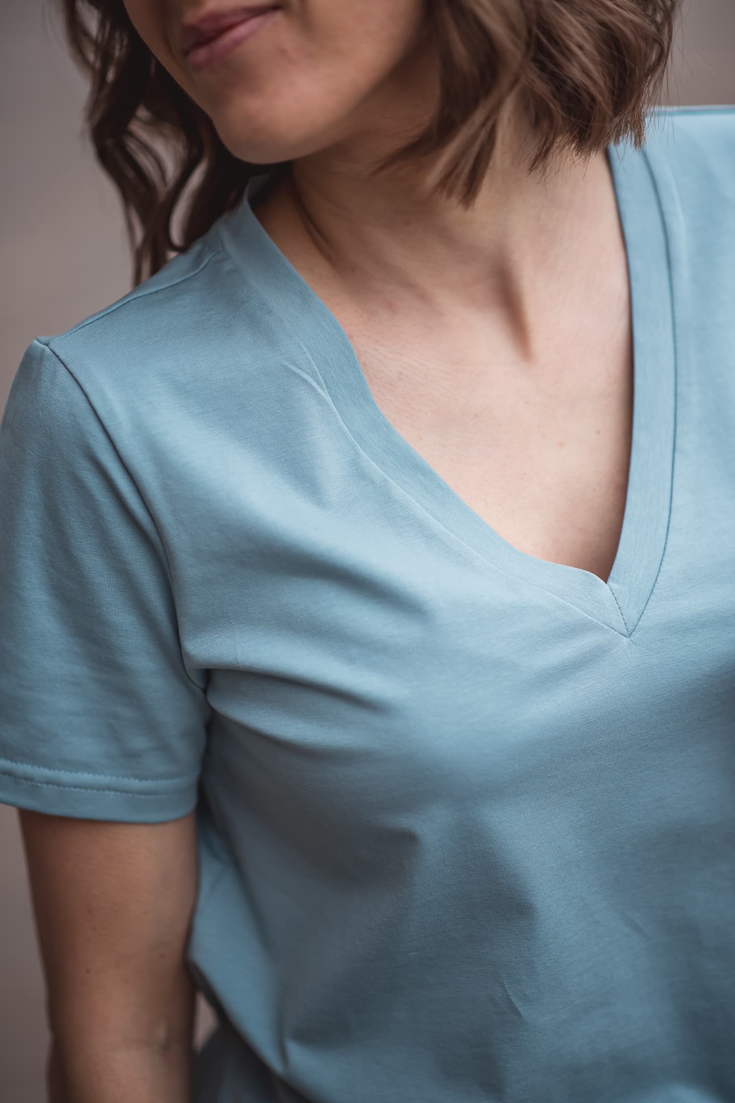 T-shirt BASIC V – mietowy - widok 2