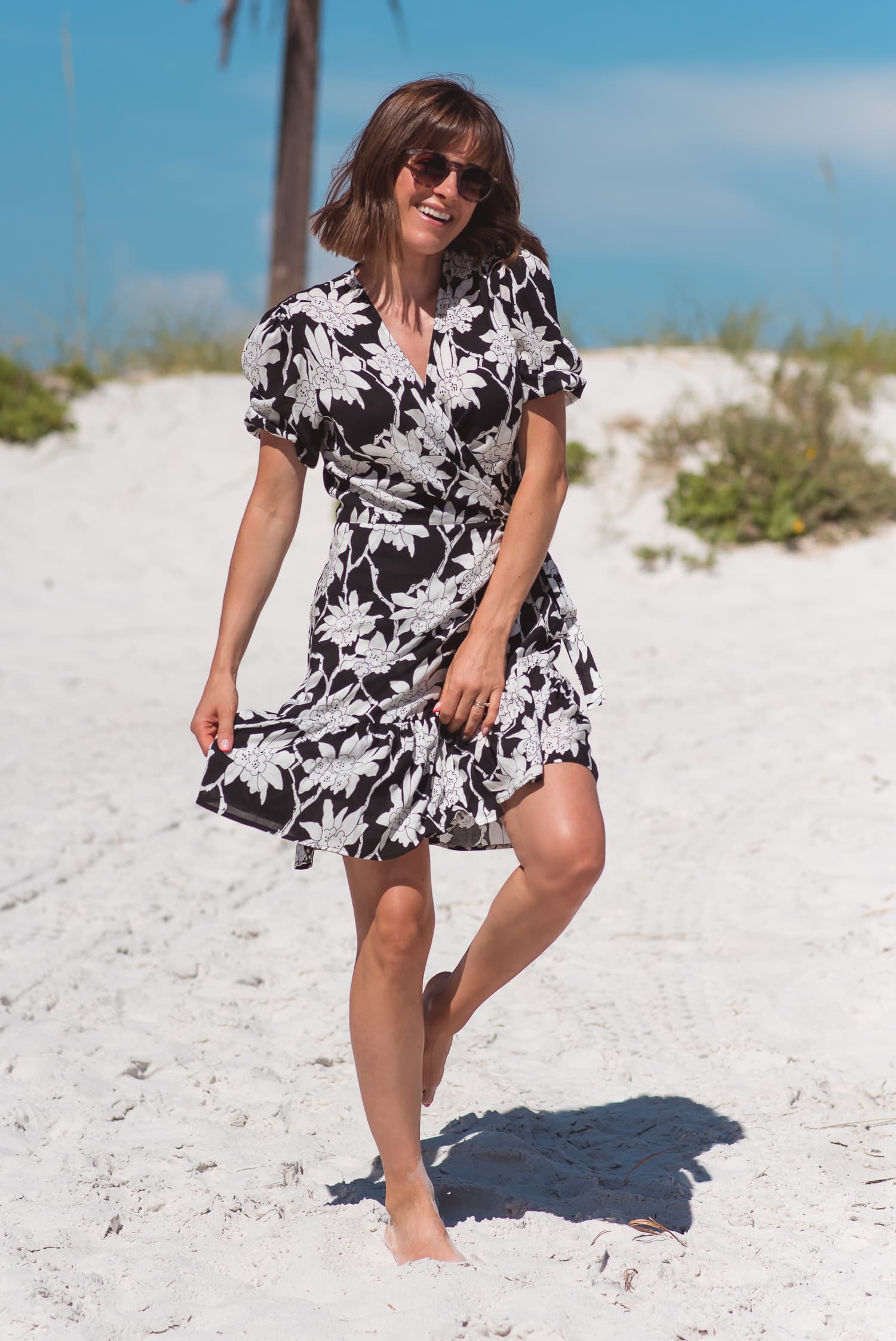 Sukienka kopertowa LOVE lato – black and white