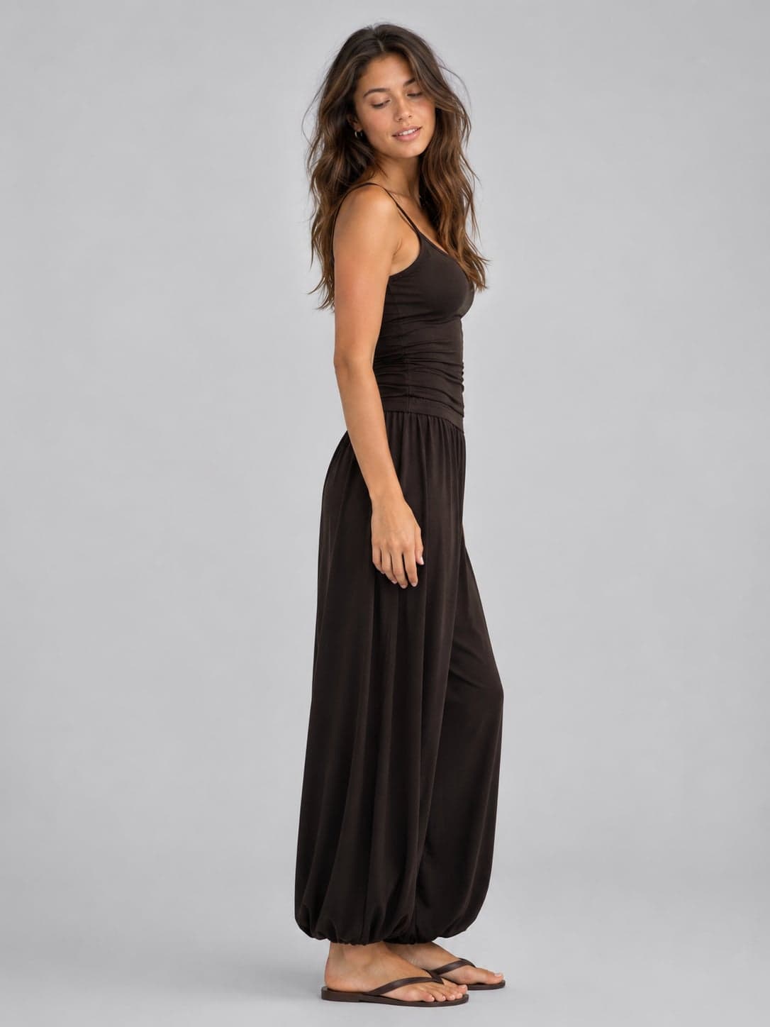 Top Selena de modal marrón con tirantes finos — foto 2