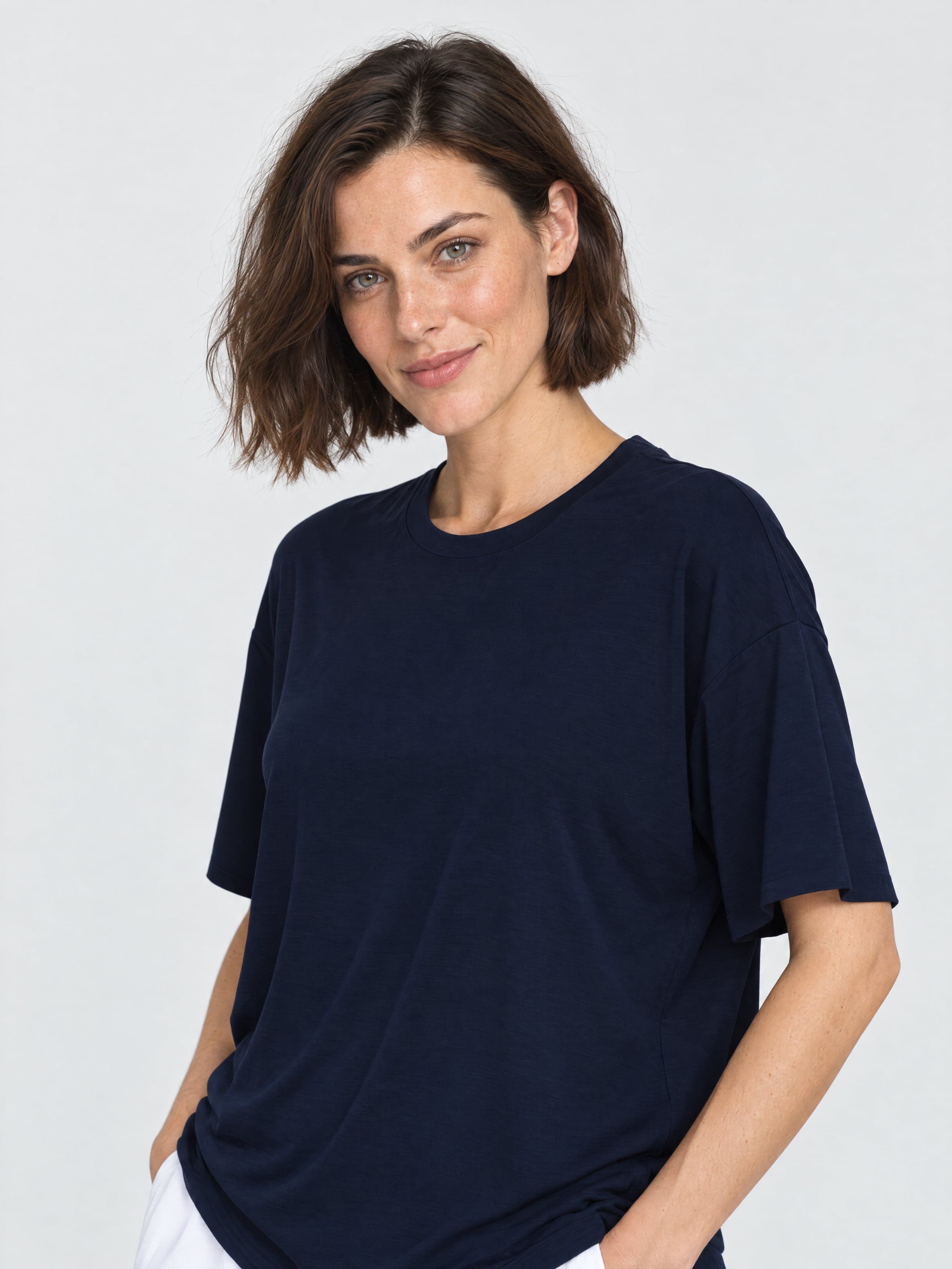 Bambus-Shirt Nina in Marineblau — Foto 4