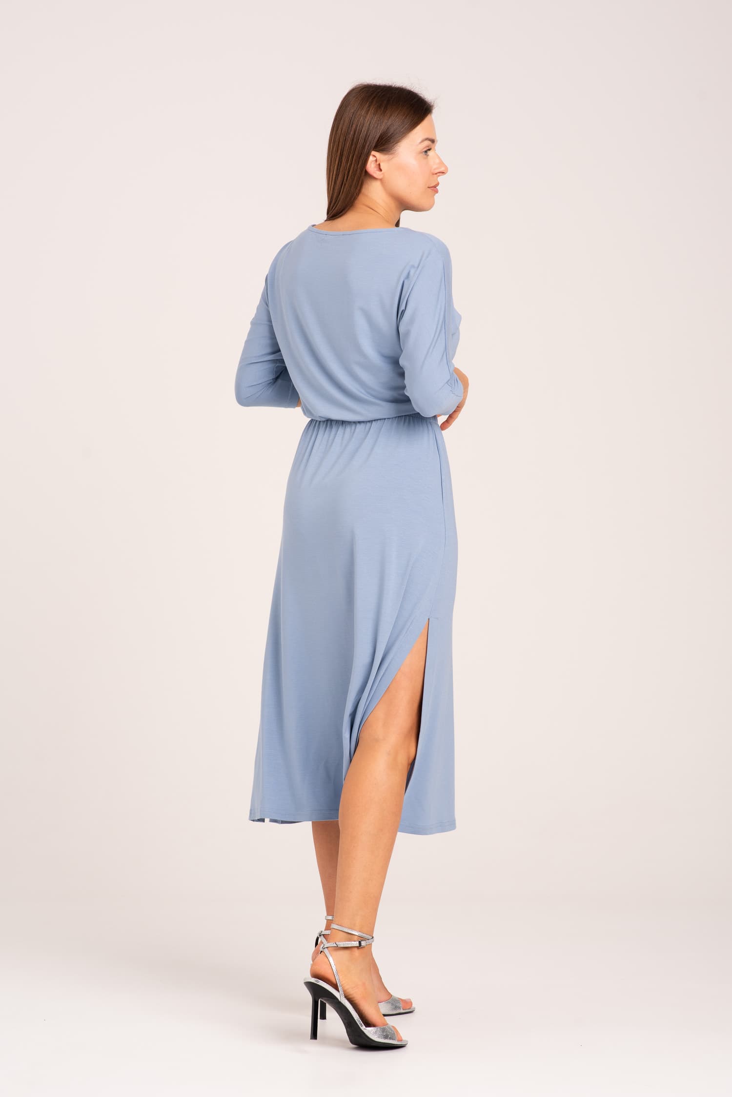 Niebieska sukienka z modalu Hot As Hell — zdjęcie 3