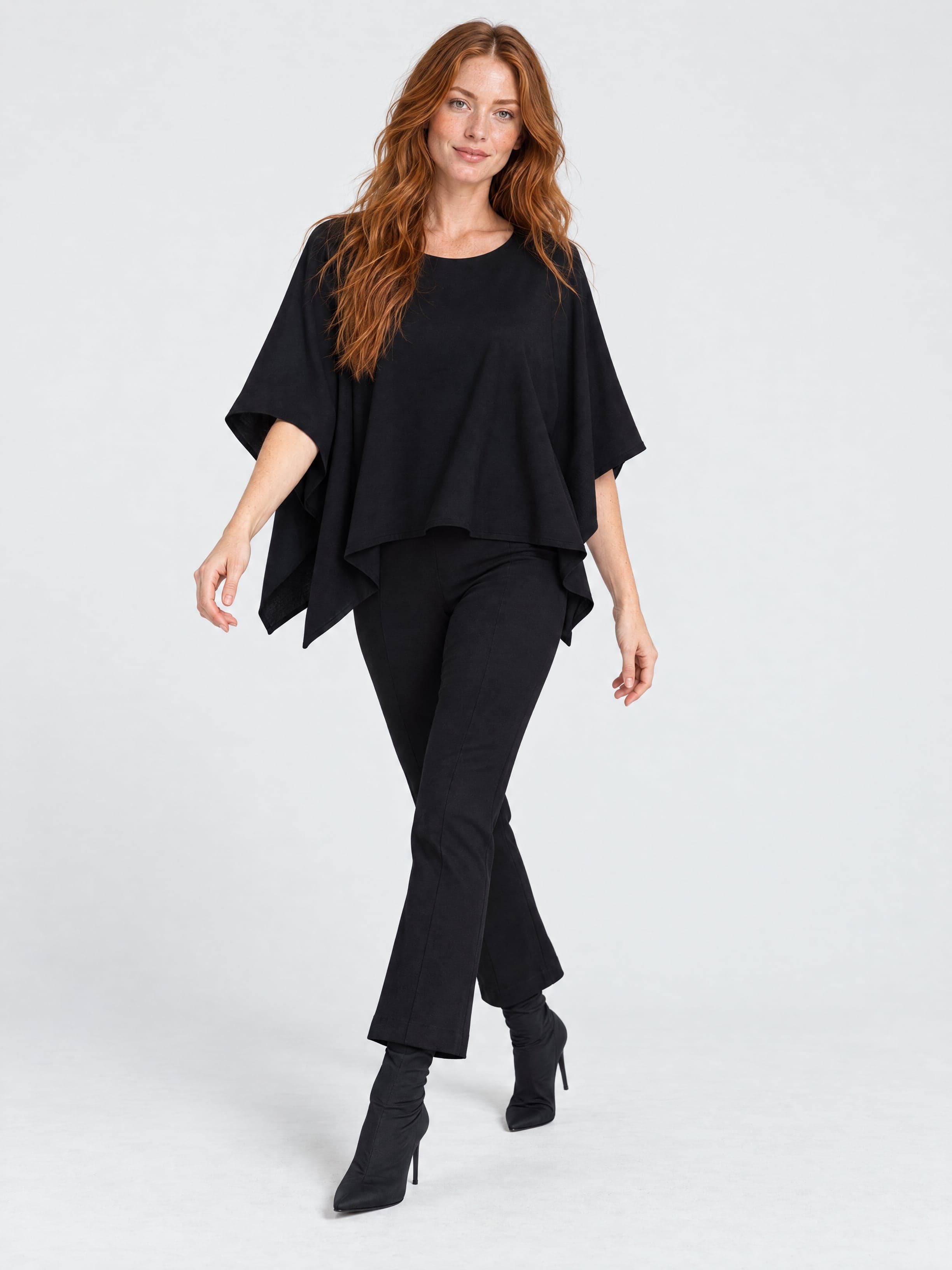 Poncho negro Jasia — foto 6