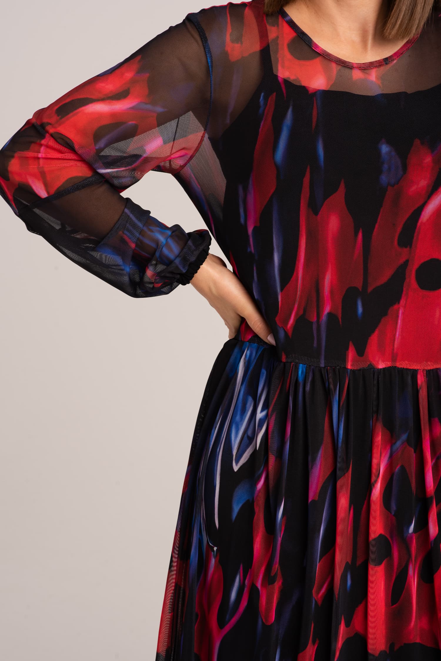 Długa sukienka z meshowej dzianiny Vero — zdjęcie 5