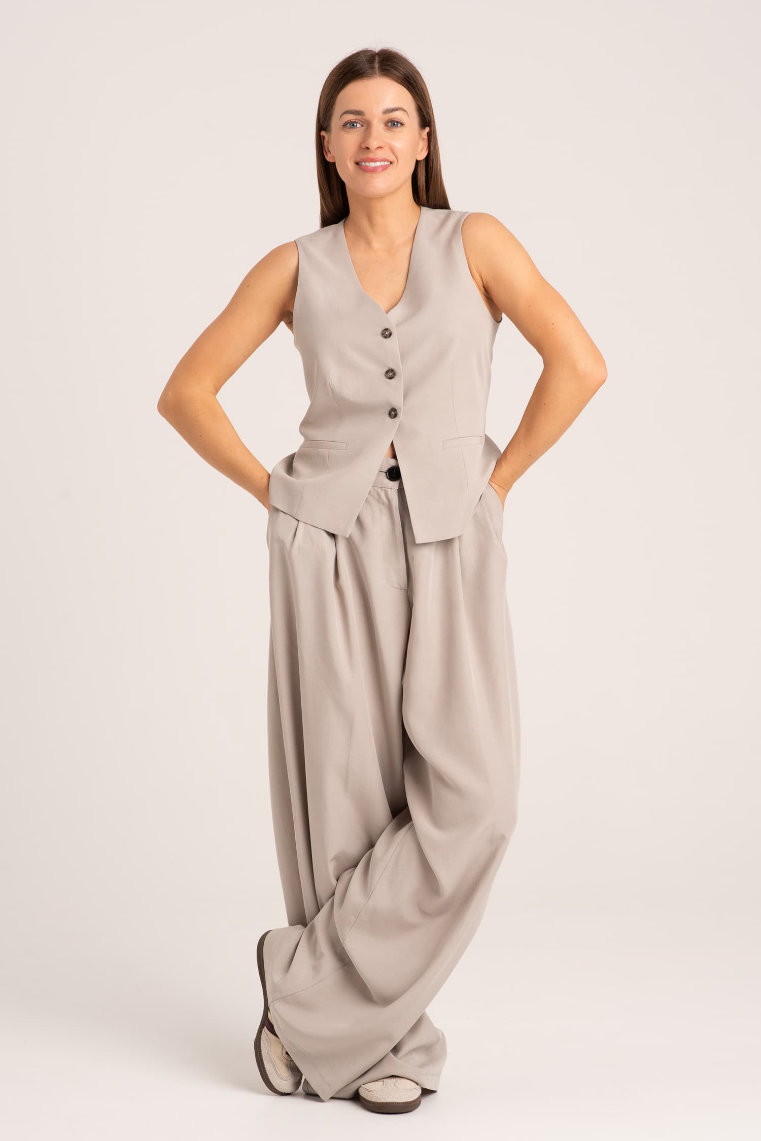 Jasne spodnie garniturowe Pearl - zdjęcie 2