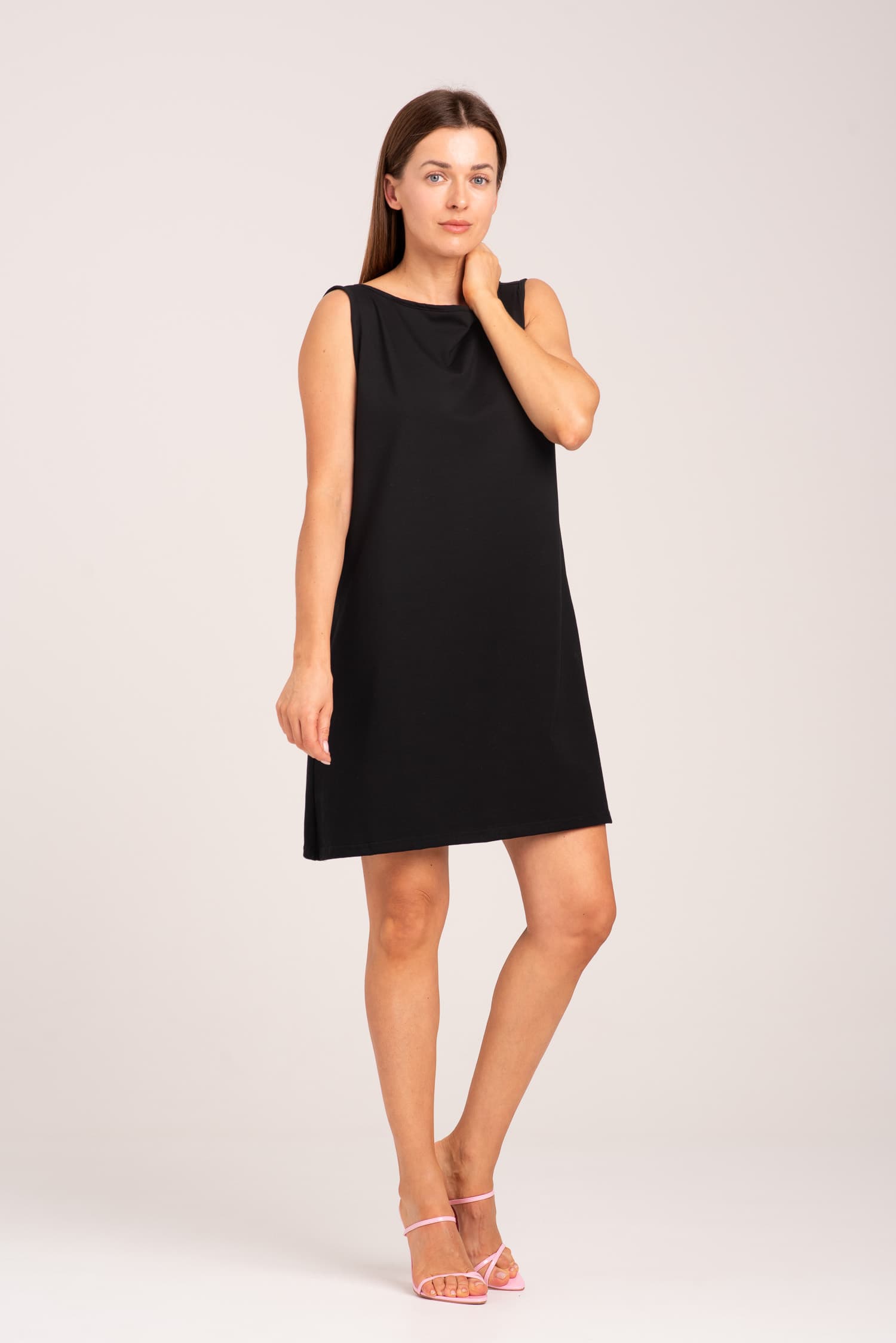 Czarna bawełniana sukienka z odkrytymi plecami Zola - zdjęcie 3