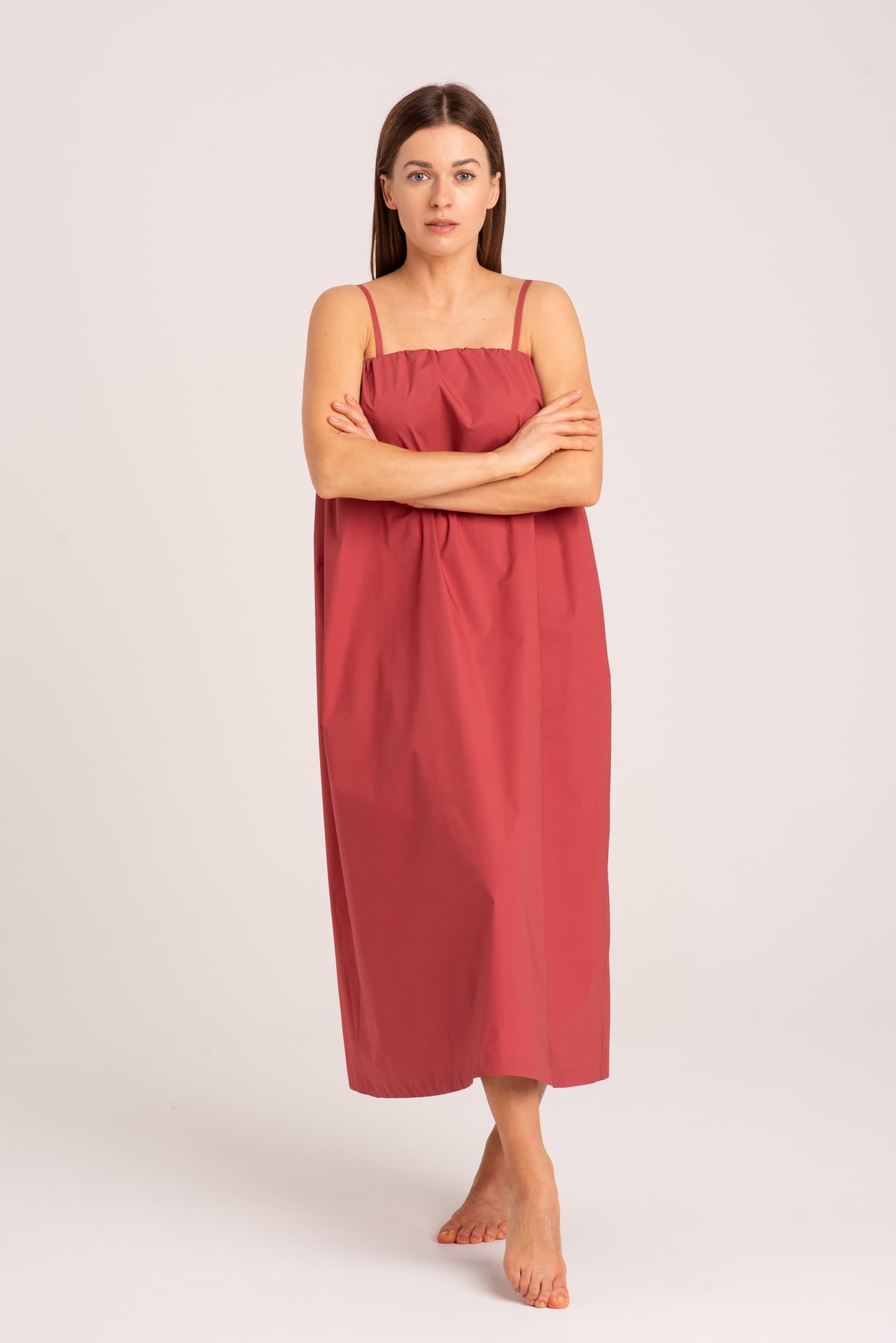 Ceglasta sukienka z odkrytymi ramionami Meave - zdjęcie 5