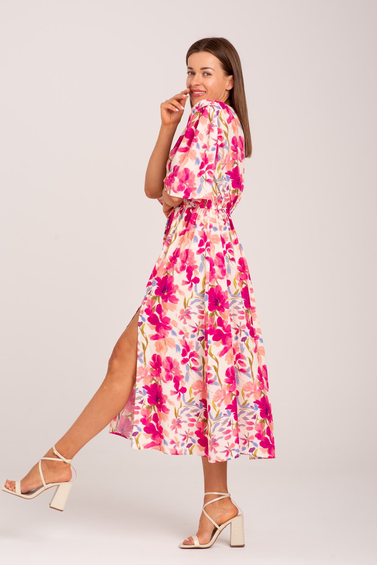 Wiskozowa sukienka w kwiaty z krótkim rękawem Ida - zdjęcie 5