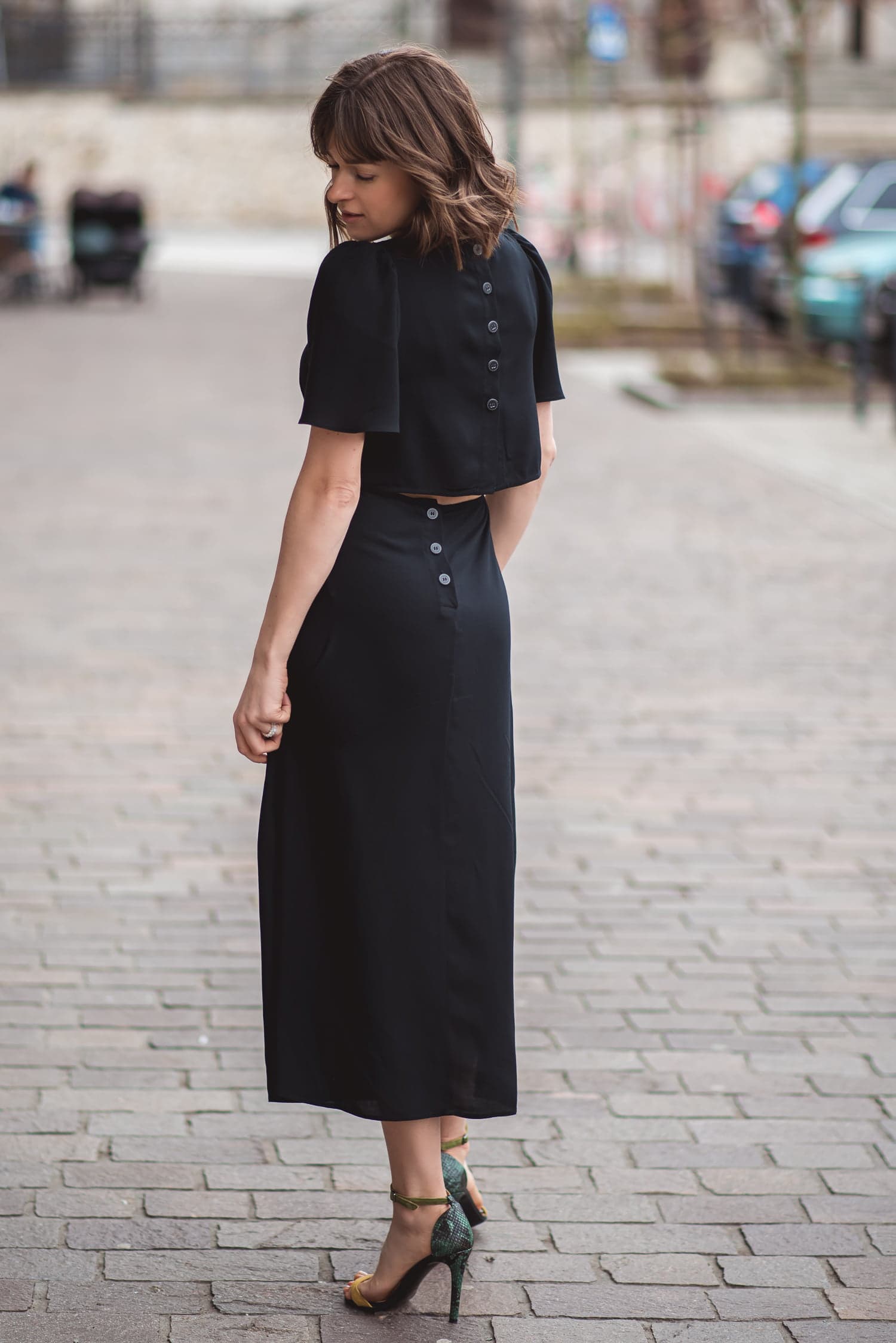 Sukienka z odkrytymi plecami SUMMER - czarna - zdjęcie 6