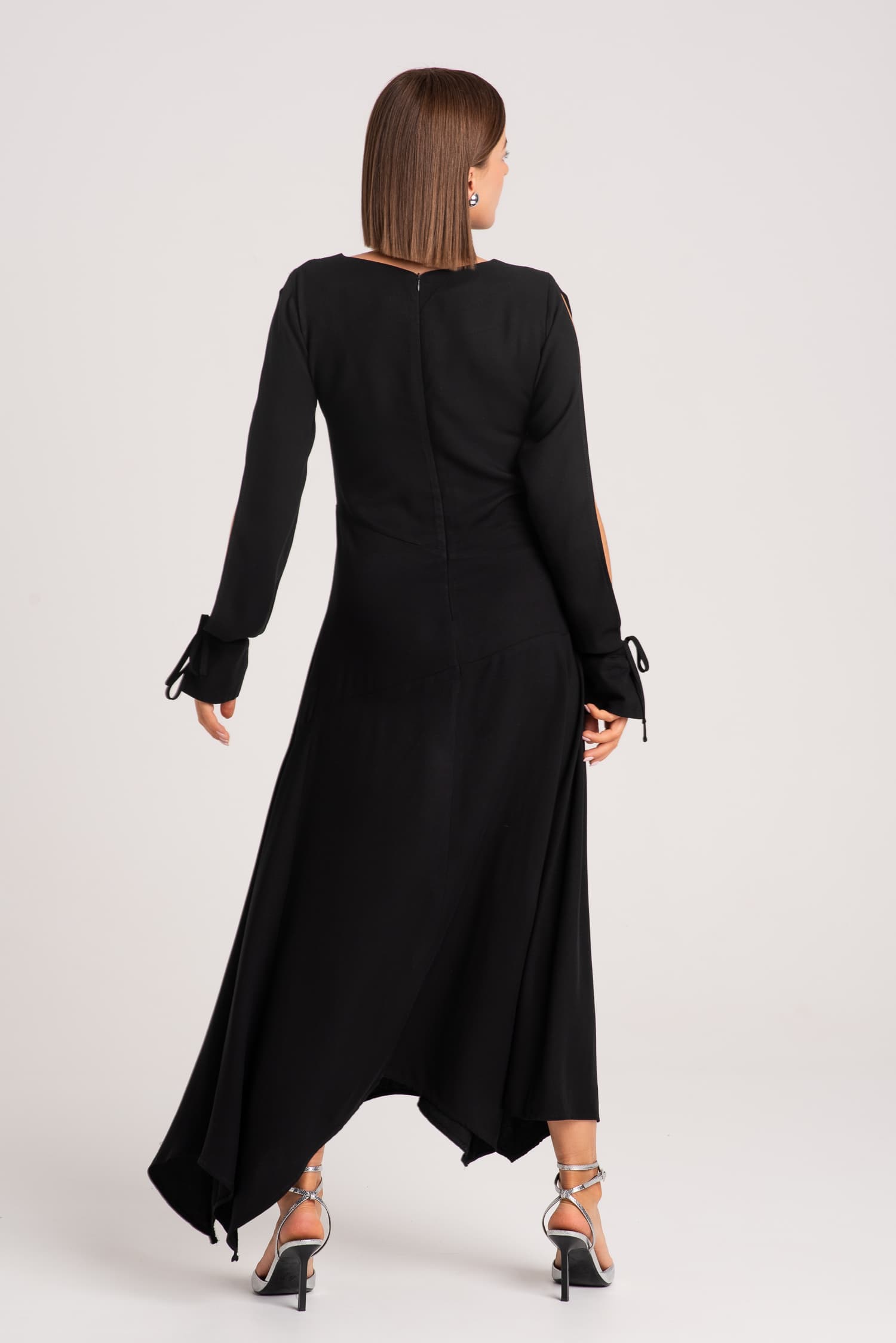 Czarna asymetryczna sukienka Lea - zdjęcie 5