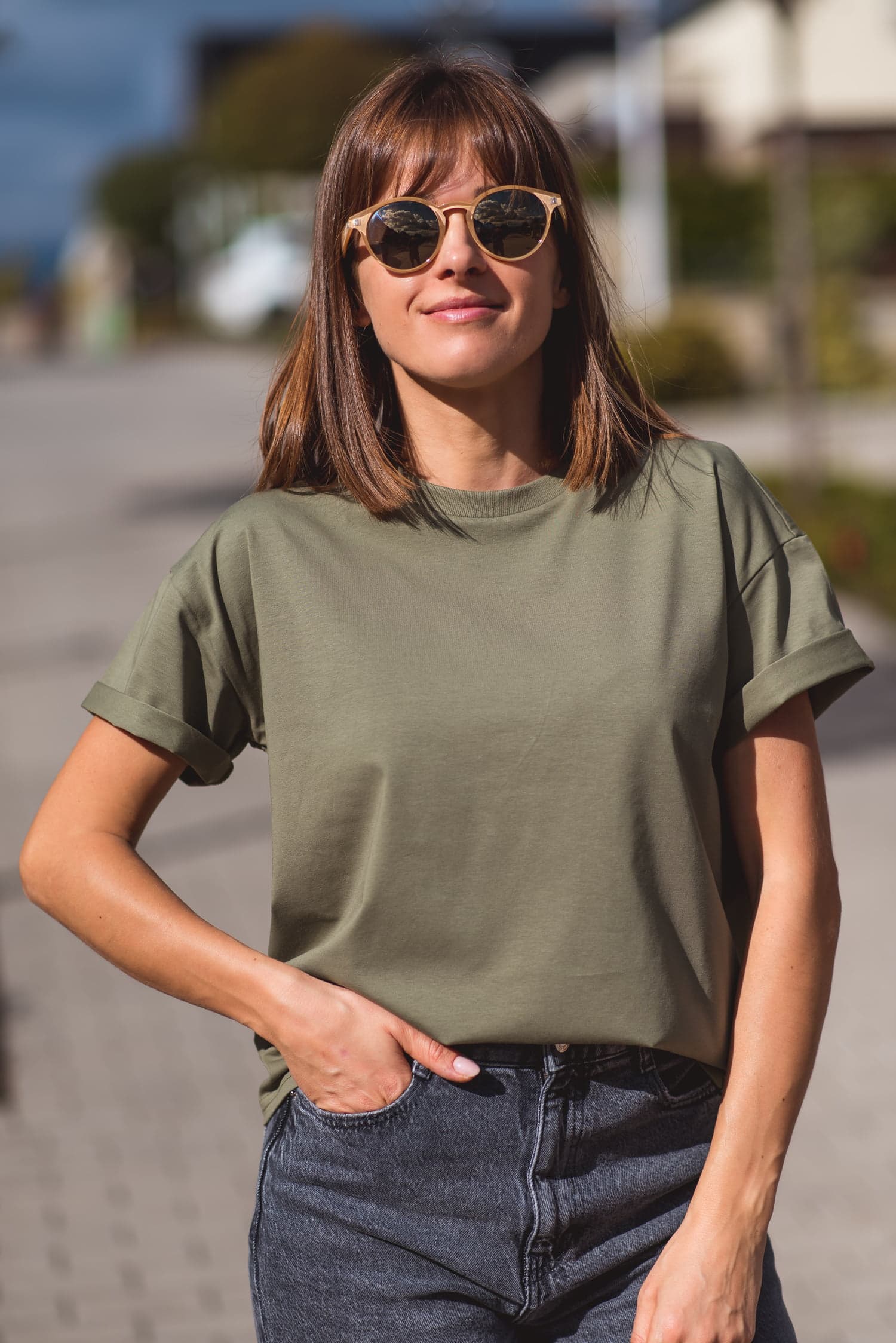 T-shirt klasyczny BASIC – khaki - zdjęcie 1